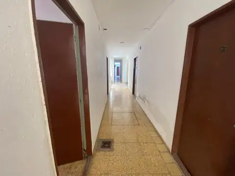 MONOAMBIENTE EN PLANTA BAJA A 1 Y 1/2 CUADRAS DEL MAR 