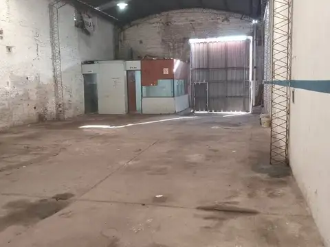 Galpon en Venta 8,66  mts Frente