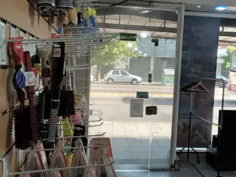 Av Pres Bartolome Mitre 430