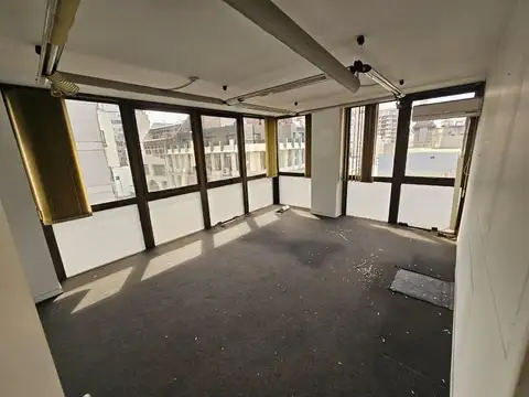 Oficina en alquiler en Microcentro de 145 m2 con cocheras op