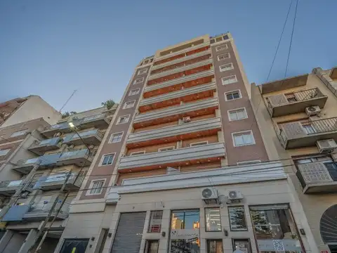 DEPARTAMENTO | 3 AMBIENTES | CENTRO de RAMOS MEJÍA | BALCÓN | SEGURIDAD 24 hs