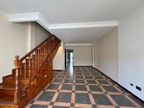 Depto Tipo Casa en Venta de 4 ambientes