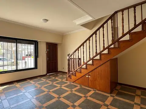 Depto Tipo Casa en Venta en Monte Castro, USD 269.999