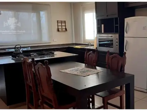 Casa 6 ambientes con 3 baños