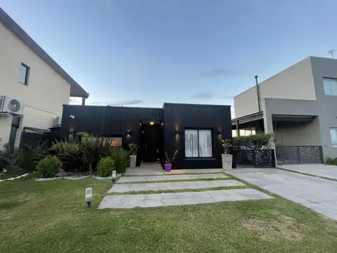Casa en Carlos Spegazzini en venta