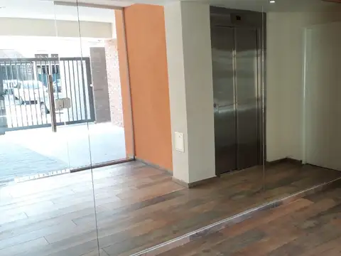 Departamento en Alquiler en Moron Sur, $ 470.000