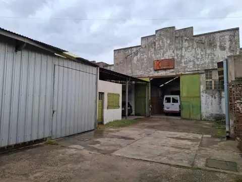 VENTA GALPÓN 800 mts -  LANÚS ESTE