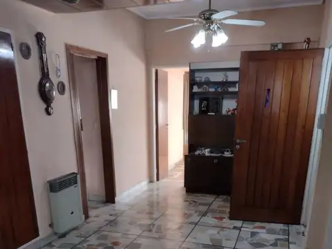 Depto Tipo Casa en Venta 50 años
