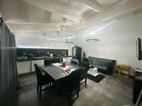 Depto Tipo Casa en Alquiler con 4 cocheras