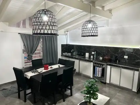Depto Tipo Casa en Alquiler en Loma Hermosa, $ 800.000