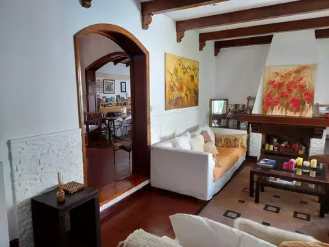 Casa 4 ambientes con 3 baños