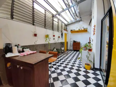 Depto Tipo Casa 4 ambientes con 2 baños