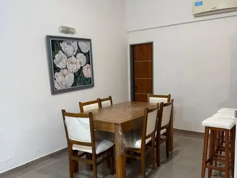 Casa 5 ambientes con 1 baño