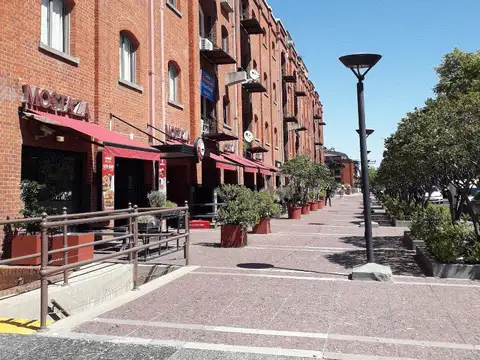 Avenida Alicia Moreau De Justo 800