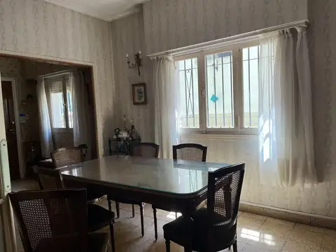 Casa en Venta en Adrogue, USD 190.000