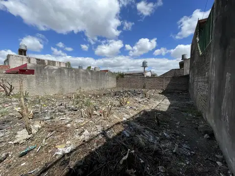 Terreno en Venta en Ezpeleta Oeste, USD 30.000