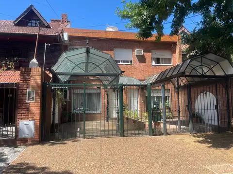 DUPLEX 4 AMBIENTES MUY LUMINOSO EXCELENTE ESTADO