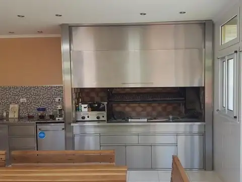 VENTA DE CHALET EN BURZACO.