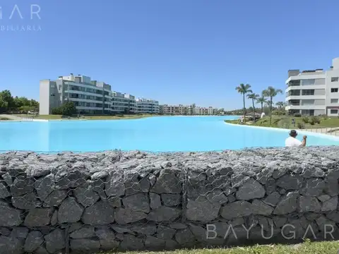 Venta Casa - Vista a la Laguna - Barrio Lagoon Pilar