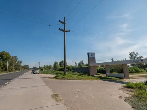 Calle N° 74, manzaza 33, lote 15, Lagos del Leyes 100