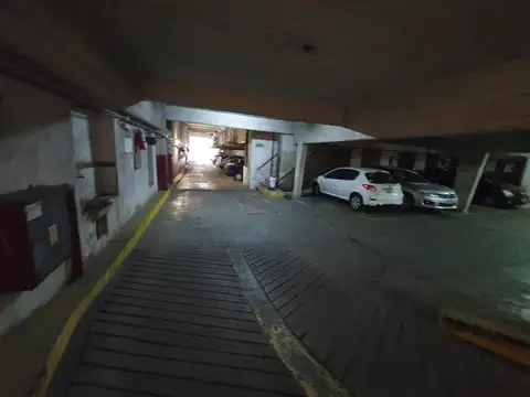 Austria  2000  - Cochera en VENTA