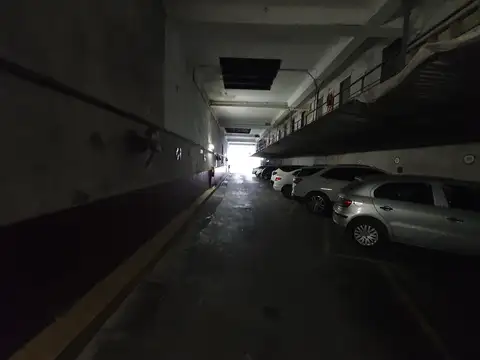 Austria  2000  - Cochera en VENTA