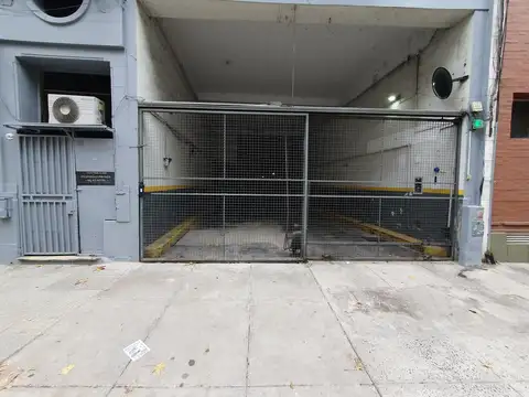 Austria  2000  - Cochera en VENTA