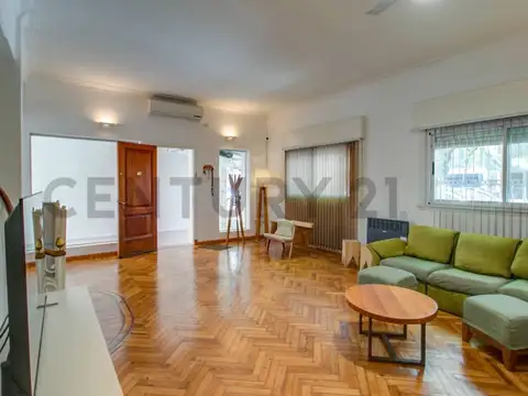 Casa 5 ambientes con 1 baño