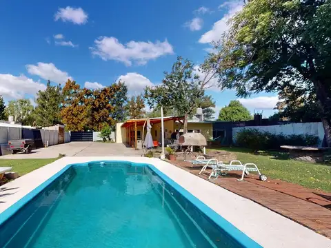 CASA EN VENTA EN LA PLATA 3 DORMITORIOS