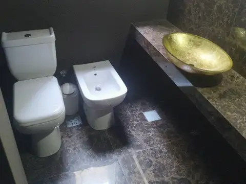 Oasis  Edificio Categoría. Bulnes y Rivadavia. Reciclándose Moderno y Distinguido.