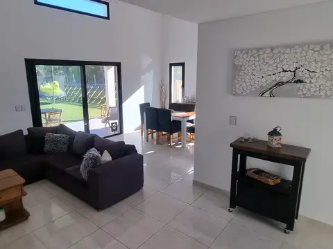 Almirante Brown 4200