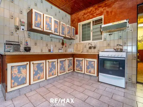 VENTA CASA 3 DORMITORIOS CERCANA AL CENTRO