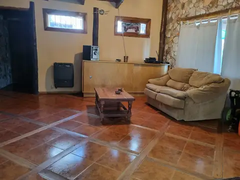 Cabaña De Ensueño, En Madera Y Tronco. Ubicado En Zona Centro De Sierra De La Ventana