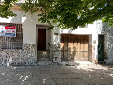 CASA EN VENTA EN AV COLON, OLAVARRÍA