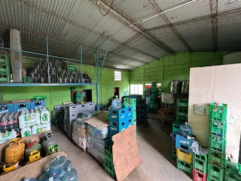 Galpon en Venta 25  mts Frente