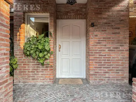 Casa en Venta en Countries y Barrios Cerrados en San Isidro, USD 445.000