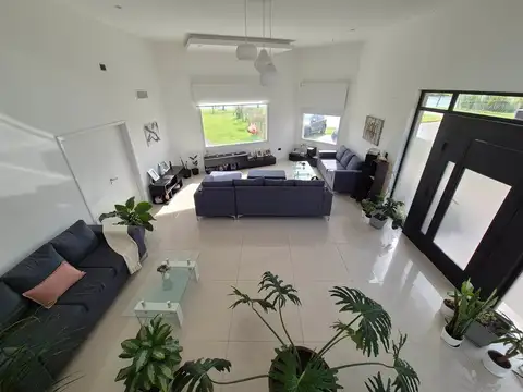 Casa en Alquiler en Ezeiza, USD 2.500