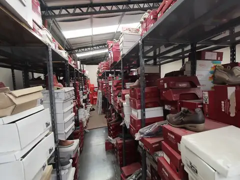 Galpon en Venta 10  mts Frente