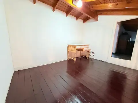 Casa 4 ambientes con 1 baño