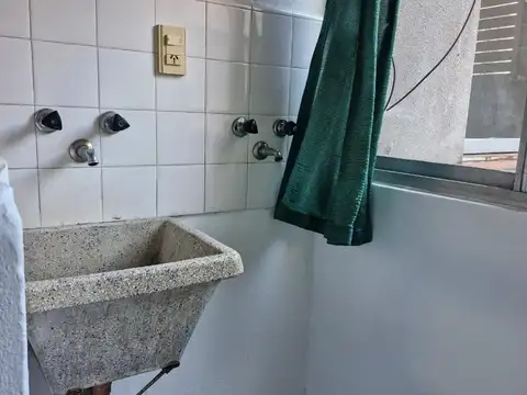 Departamento 5 ambientes con 1 baño