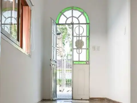 VENTA CASA 4 AMB ADROGUE FONDO LIBRE COCHERA