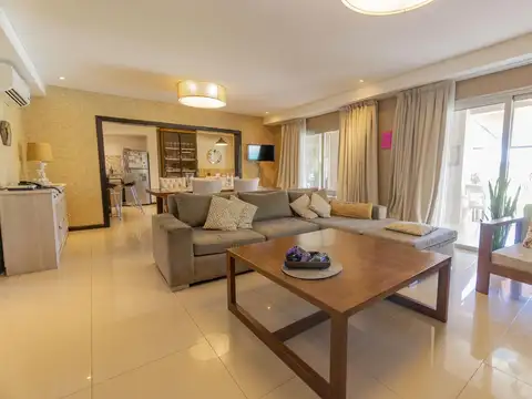 Casa 6 ambientes con 3 baños