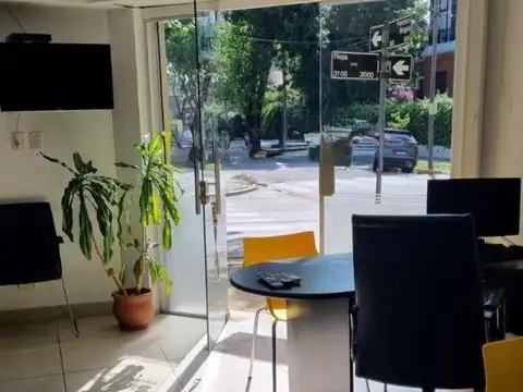 Local en Alquiler en Olivos, $ 680.000