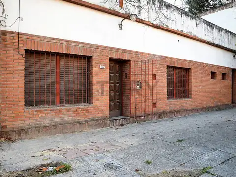 ¡Oportunidad única! Propiedad para reciclar en excelente ubicación