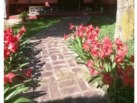 Bº Cdo. PARQUE PERÓ DEL VISO.ALT PANAMER KM 41.8 LOTE 550m² CASA 2 DORM 1 EN STE C/VEST. PILETA