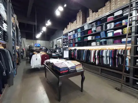 Local en Venta en Flores, USD 1