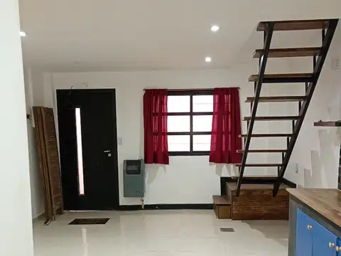 Depto Tipo Casa en Alquiler en Parque Patricios, $ 980.000