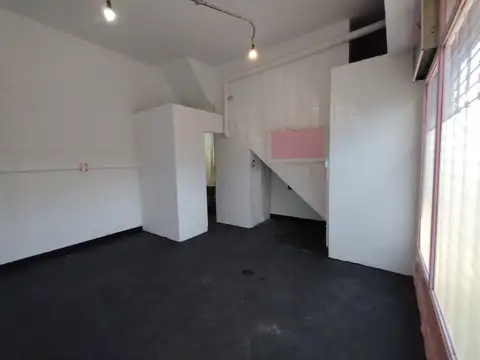 Local en Alquiler en Munro, $ 490.000