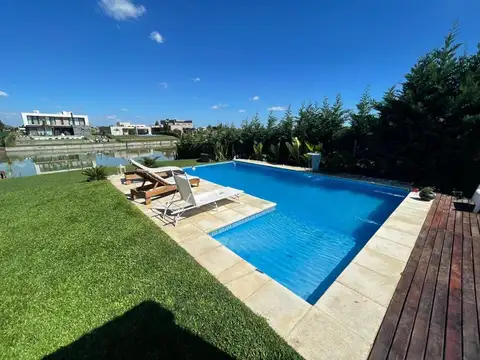 VENTA .CASA A LA LAGUNA . SAN SEBASTIAN .Area 9