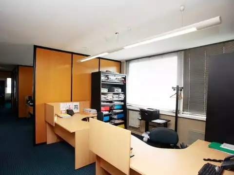 Av Rivadavia 700 Monserrat Oficina U$170.000